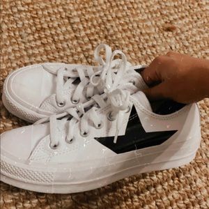 Platform star chucks